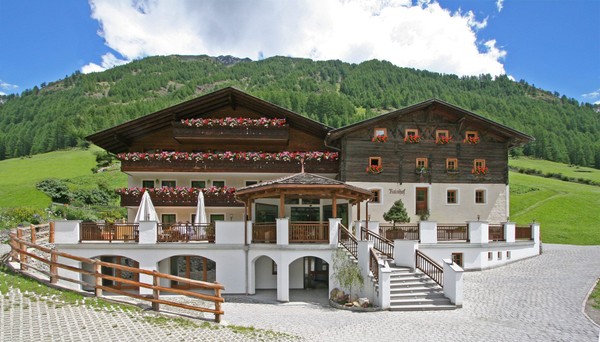 Foto Außenansicht Hotel Rainhof