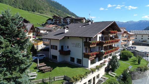 Foto Außenansicht Hotel Am Fels