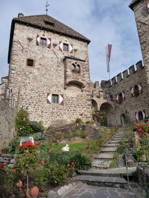 Hotel Schloss Wehrburg Prissian Meran und Umgebung