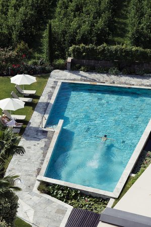 Foto della piscina all'aperto
