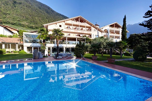 Foto Außenansicht Hotel + Residence Glanzhof