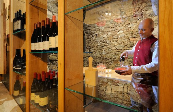La cantina dei vini Marlengo Bio- & Wellnesshotel PAZEIDER