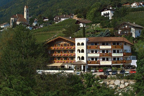 Foto esterno Hotel Marlingerhof