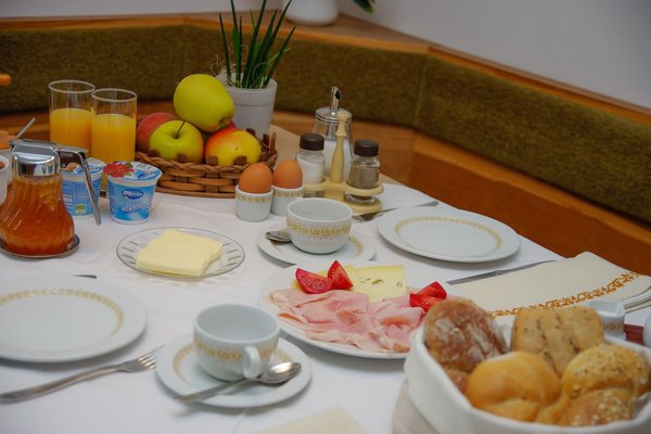 La colazione Camere + Appartamenti Sonnegg