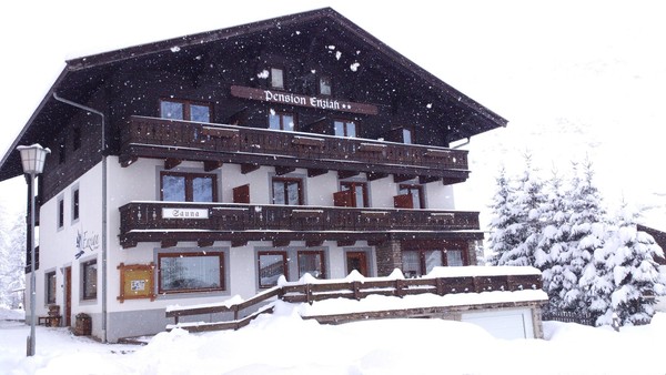 Foto Außenansicht Bed & Breakfast Pension Enzian