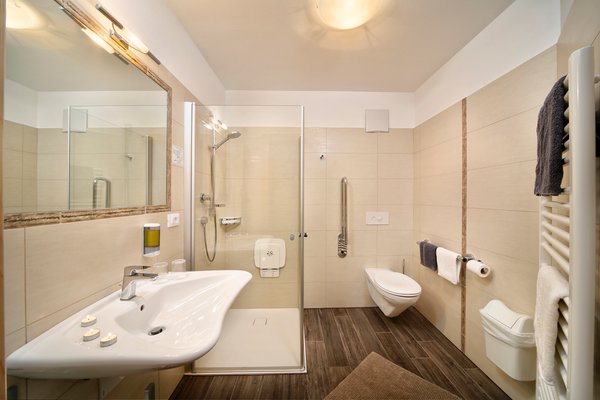Foto del bagno Alpshotel Bergland