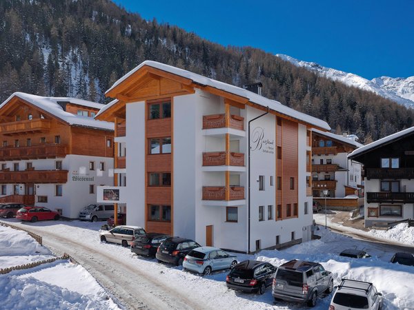 Foto esterno in inverno Alpshotel Bergland