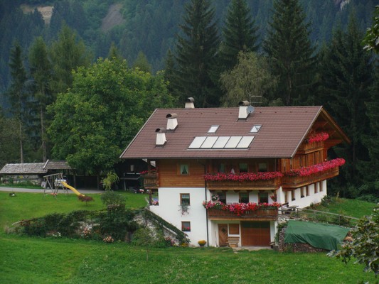Foto Außenansicht Ferienwohnungen auf dem Bauernhof Lienelehof