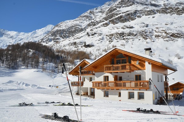 Foto Außenansicht B&B + Ferienwohnungen auf dem Bauernhof Dicktnerhof