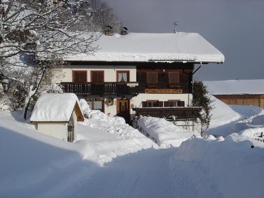 Foto Außenansicht Ferienwohnungen auf dem Bauernhof Jogglanderhof