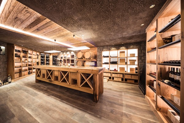 La cantina dei vini S. Martino in Passiria Quellenhof Luxury Resort Passeier