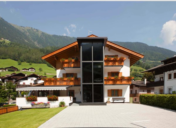 Foto esterno in estate Grünau