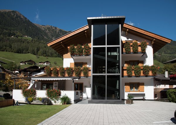 Foto estiva di presentazione Grünau - Garni (B&B) + Appartamenti 2 stelle