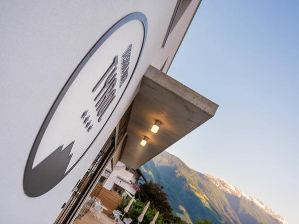Foto esterno in estate Design Hotel Tyrol Rabland
