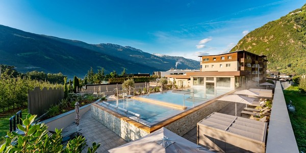 Foto Außenansicht Vitalpina Hotel Waldhof