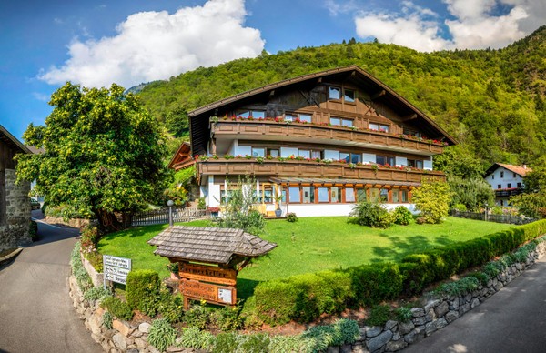 Foto Außenansicht Garni-Hotel Farmerhof