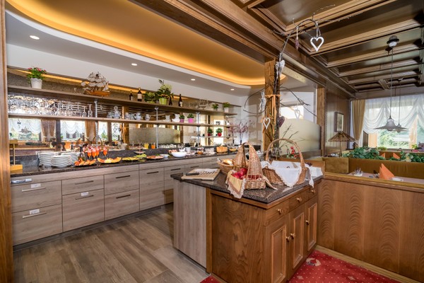 Il ristorante Parcines Farmerhof