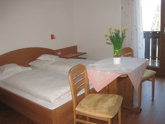 Foto vom Zimmer Garni + Ferienwohnungen Berggütl
