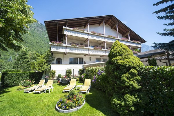 Foto Außenansicht Bed & Breakfast Pension Lahn