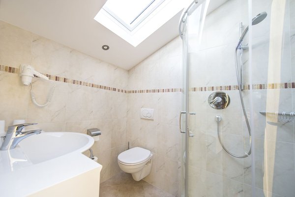 Foto del bagno Pensione + Appartamenti Lahn