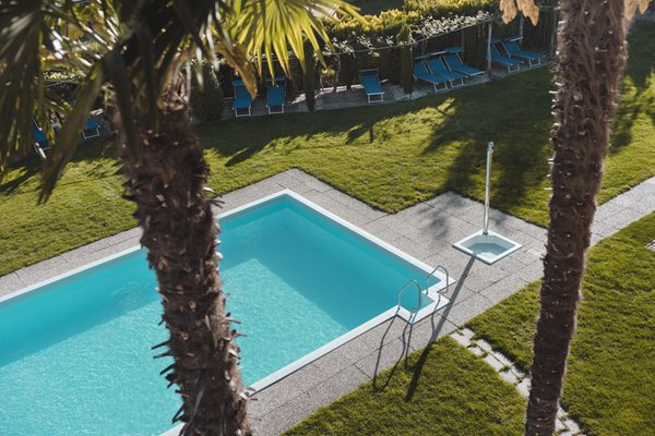 Foto della piscina all'aperto