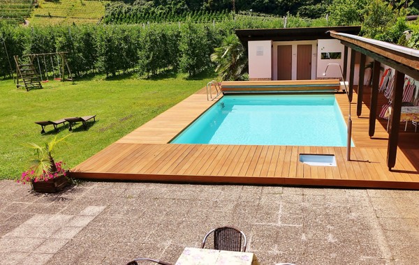 Foto della piscina all'aperto