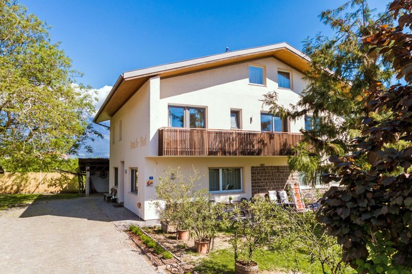 Foto Außenansicht B&B + Ferienwohnungen auf dem Bauernhof Anichhof
