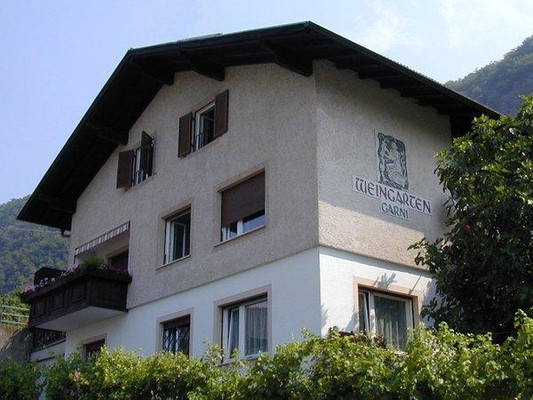 Foto esterno Garni Weingarten