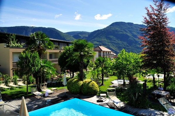 Photo exteriors Apartments in hotel Gartenresidence Nalserhof