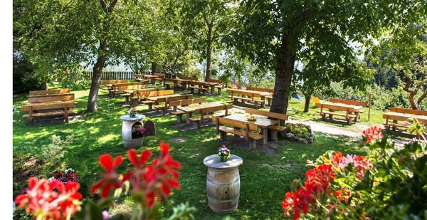 Foto vom Garten Sirmian