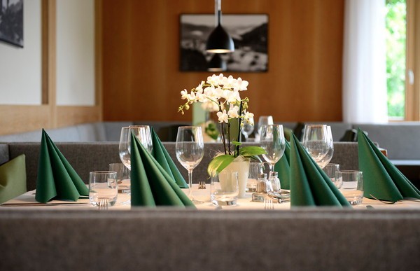 Das Restaurant Sirmian Apollonia