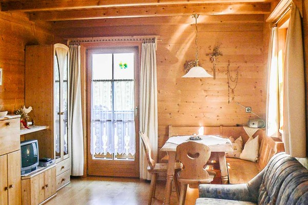 Der Wohnraum Ferienwohnungen auf dem Bauernhof Maiernhof