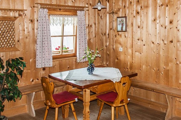 Der Wohnraum Ferienwohnungen auf dem Bauernhof Maiernhof