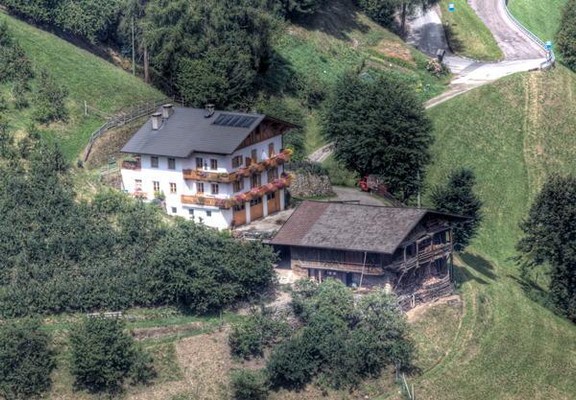 Foto Außenansicht Ferienwohnungen auf dem Bauernhof Obkirchhof