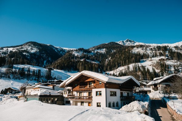 Photo exteriors in winter Blumenresidence Karnutsch
