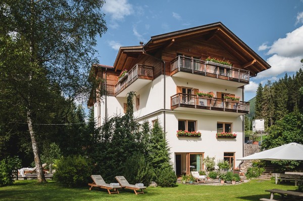 Photo exteriors Guesthouse St. Nikolaus