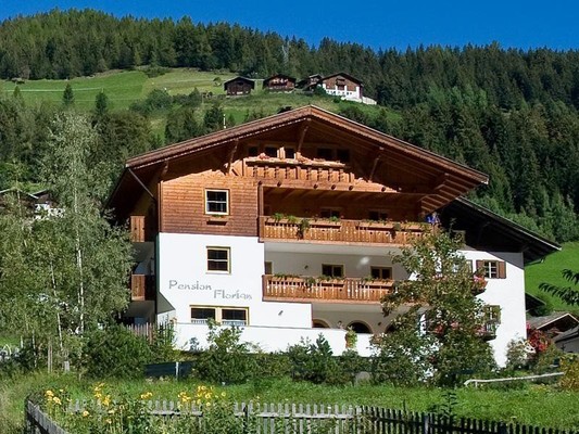 Foto Außenansicht Hotel + Residence Florian