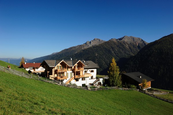 Foto Außenansicht Hotel + Residence Schwemmerhof