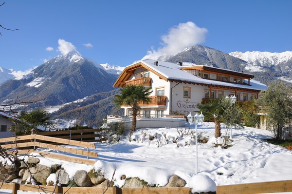 Foto Außenansicht Adults Only Hotel Grafenstein