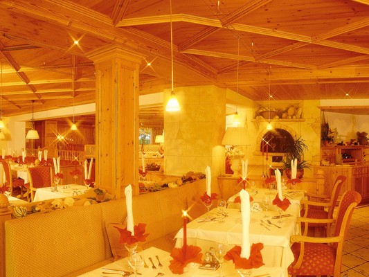 The restaurant Scena / Schenna Sunnwies