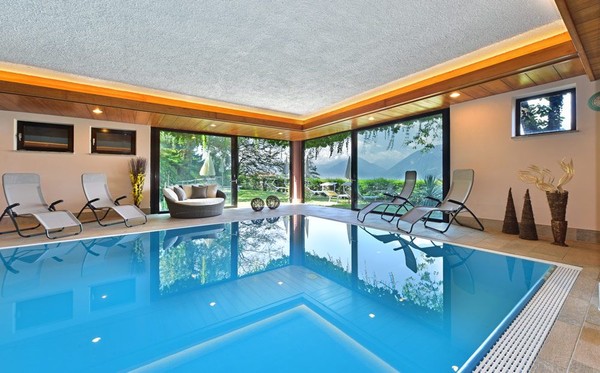 Foto des Hallenschwimmbads
