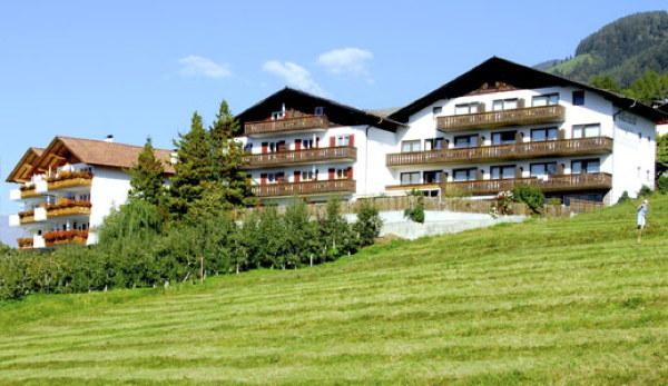 Foto esterno Garni + Appartamenti Grafenau