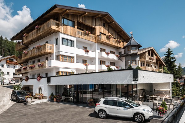 Foto Außenansicht Hotel Ciasa Tamà