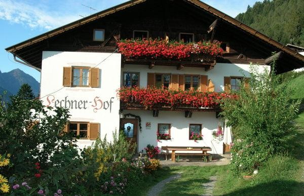 Foto Außenansicht Ferienwohnungen auf dem Bauernhof Lechnerhof