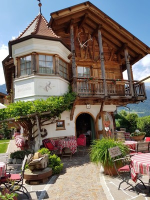 Foto Außenansicht Restaurant Dorfstub'm