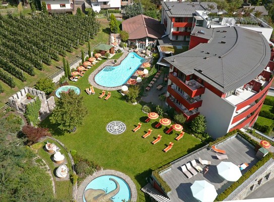 Foto Außenansicht Hotel Lindenhof