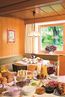 The breakfast Small hotel + Apartments Baumgarten
