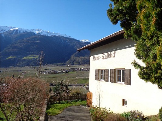 Foto Außenansicht Ferienwohnungen auf dem Bauernhof Haus Talblick