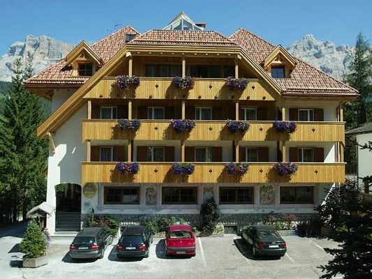 Photo exteriors Hotel Diana