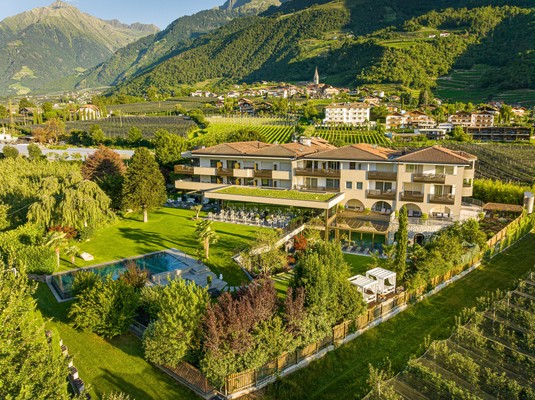 Foto Außenansicht FAYN garden retreat hotel